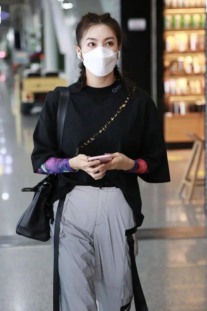 这个夏天什么发型最出圈?来个赵露思同款羊角辫