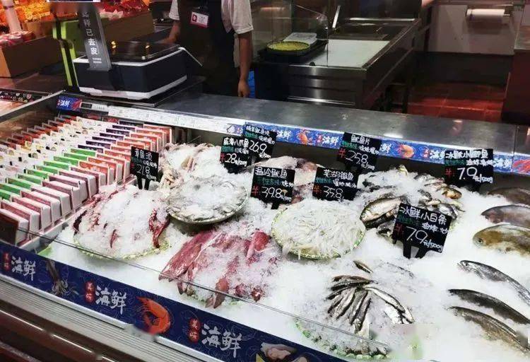 小店的水产陈列