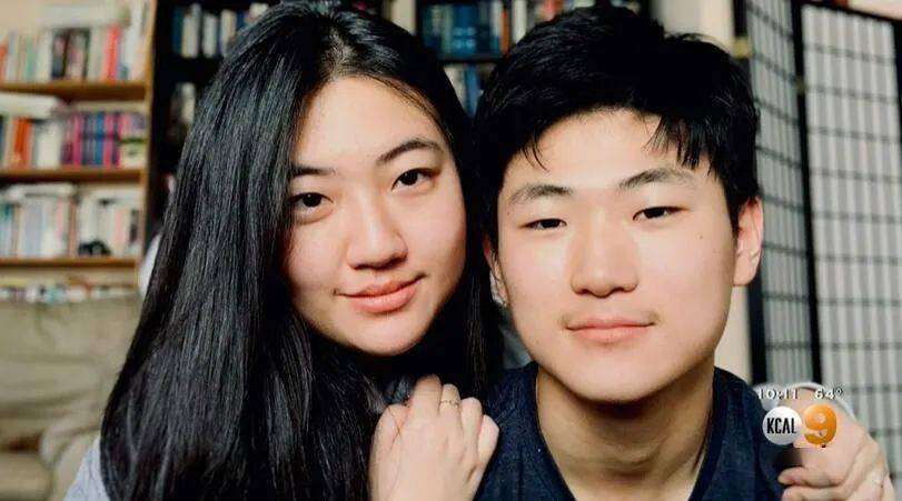 露宿街头|妈妈命危！姐弟俩要变成孤儿露宿街头？亚裔一家5口确诊太惨了爸爸、奶奶新冠去世