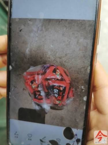 楼上住户|坐实！院子常遭垃圾“空袭” 男子朝天装了个探头！