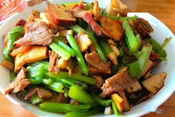 什么菜炒肉 aa37f096324c433b8c33f85c14b4bc7a.jpeg