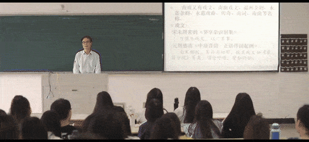 方向去飞 勇敢地去追 追一切我们未完成的梦 放心去飞 勇敢地挥别 一