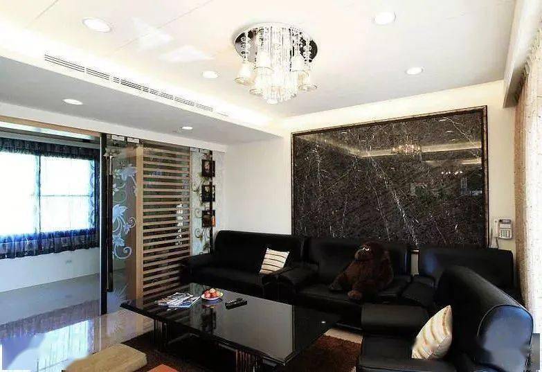 高端沙发背景墙 7e7456763a234b1488851c8227271a5e.jpeg