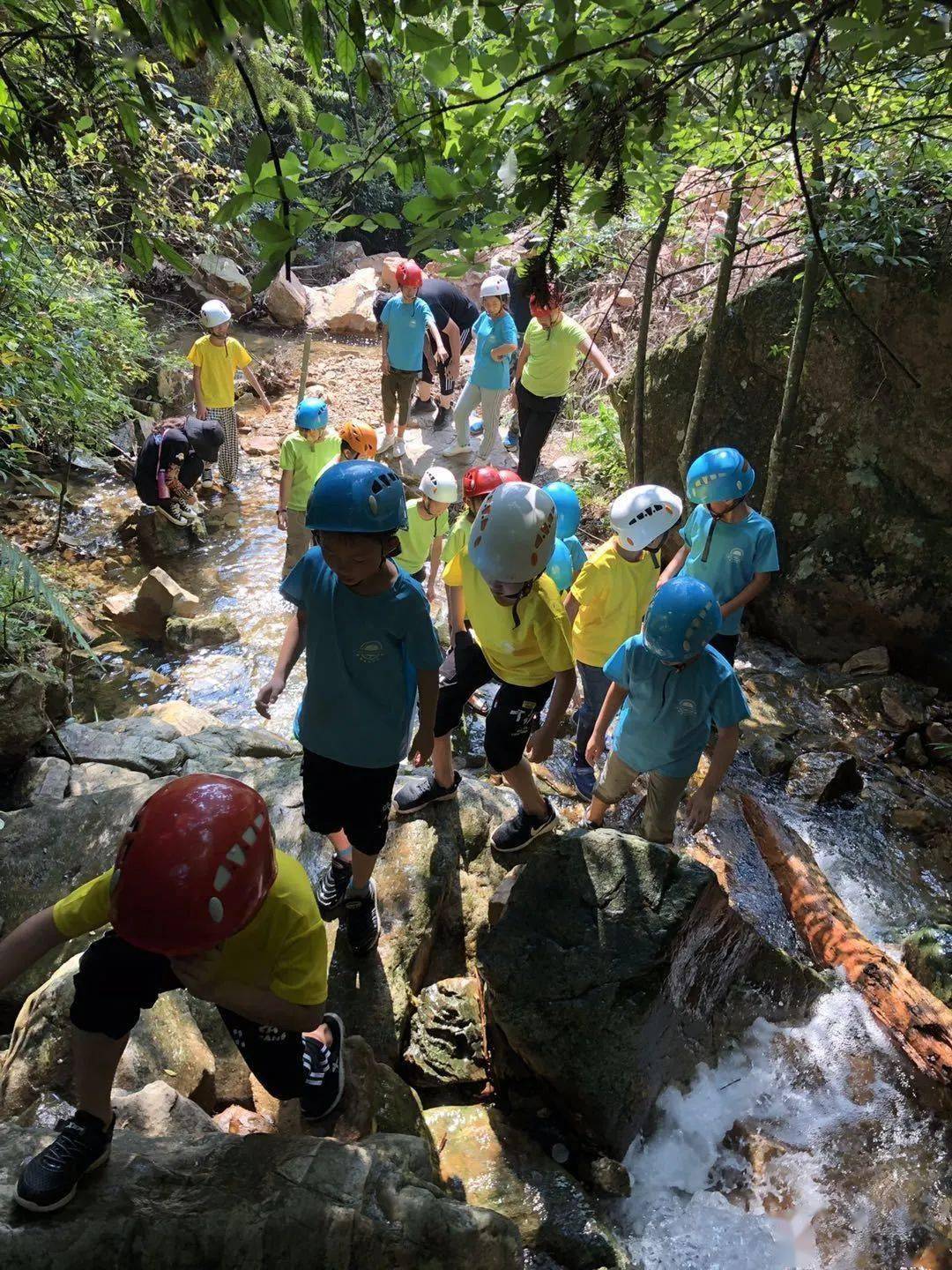 【夏令营】溯溪抓鱼,溶洞探险,山坡滑草,带你去"世外桃源"过个清清凉