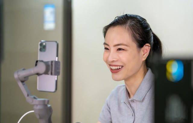 住院|一岁半住院20天做4次腰穿，差点丧失听力奥运冠军吴敏霞泪诉女儿惨况