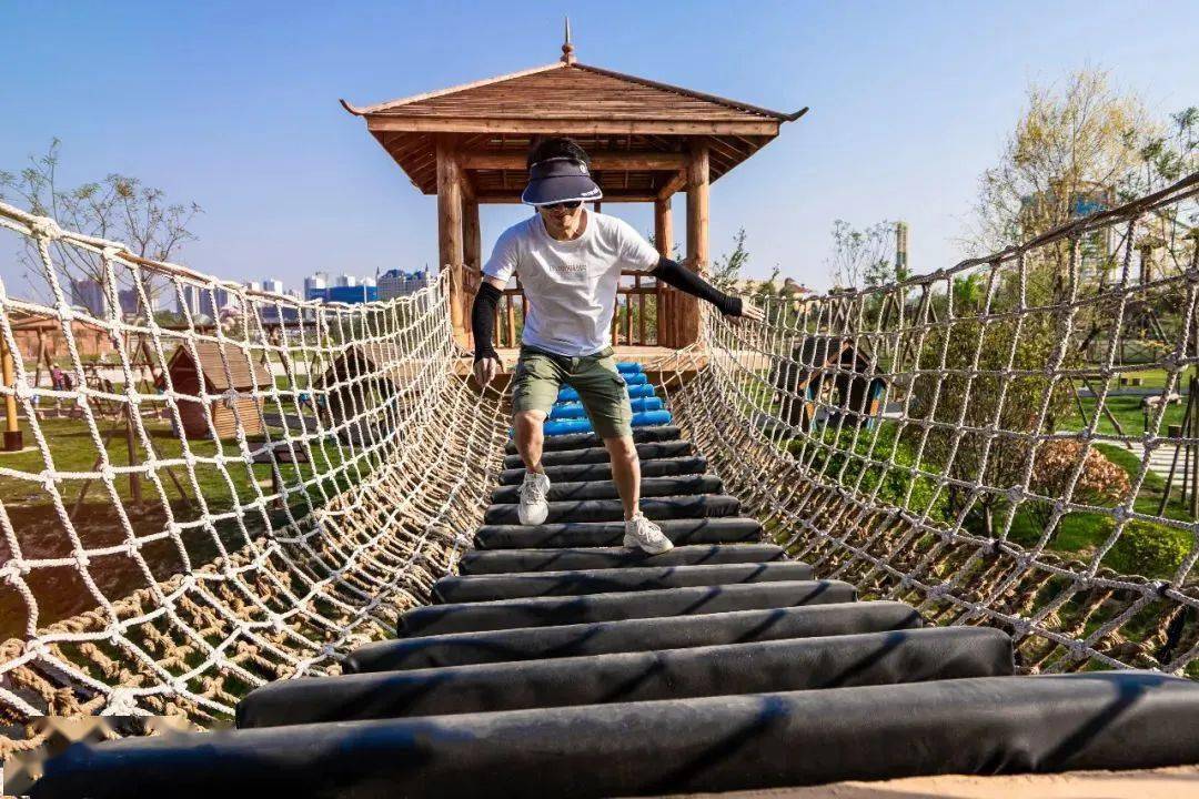 《秦汉 风云 无动力乐园超值畅玩 喷火表演篝火晚会半日自驾游.