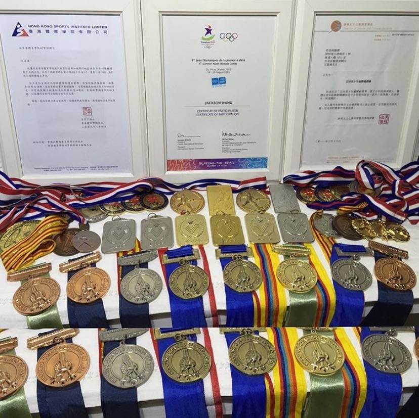 明星|知乎独家上线王嘉尔个人专栏明星创作营再添一员