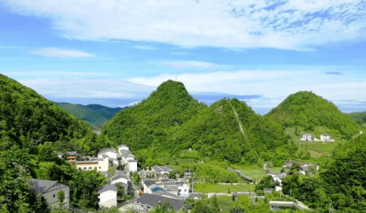 巫溪航拍风景如画的观峰村