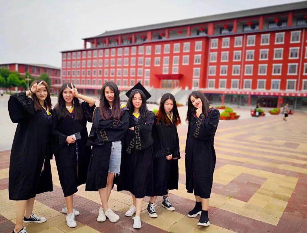 难忘的毕业季2020华北理工大学轻工学院毕业照征集选登5