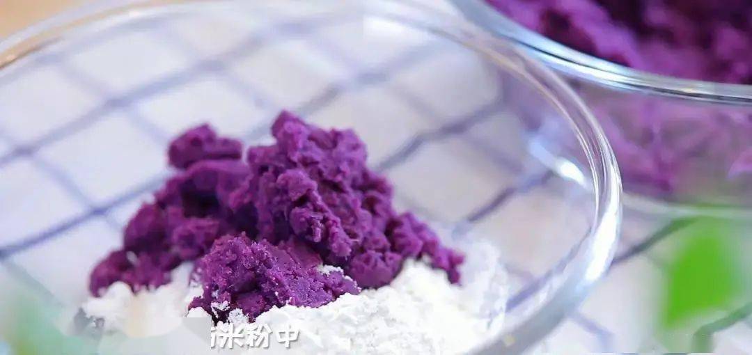 不用打發雞蛋到手軟，拌一拌蒸一蒸，這松糕出鍋比蛋糕還香軟 熱愛美食 第5张