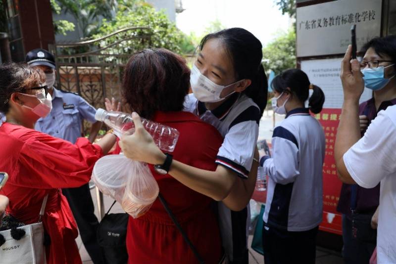 市明什么学成语_成语故事简笔画(3)