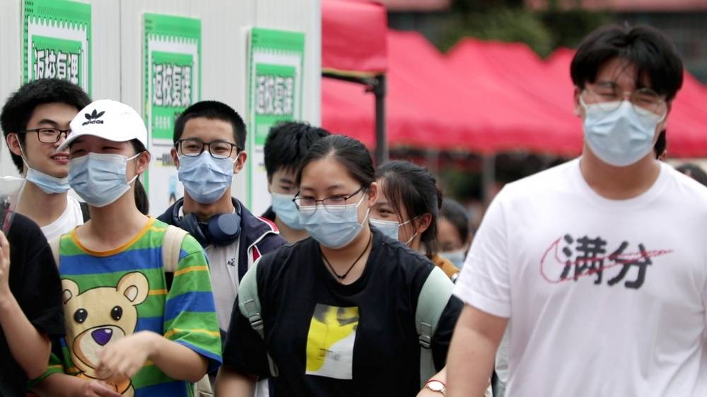 武汉|经历疫情和高考双重考验，武汉5.35万名“后浪”走出考场