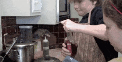 双枪|暗藏5处「机关」！解决厨房一顽疾这只中国造的10多块钱玻璃瓶