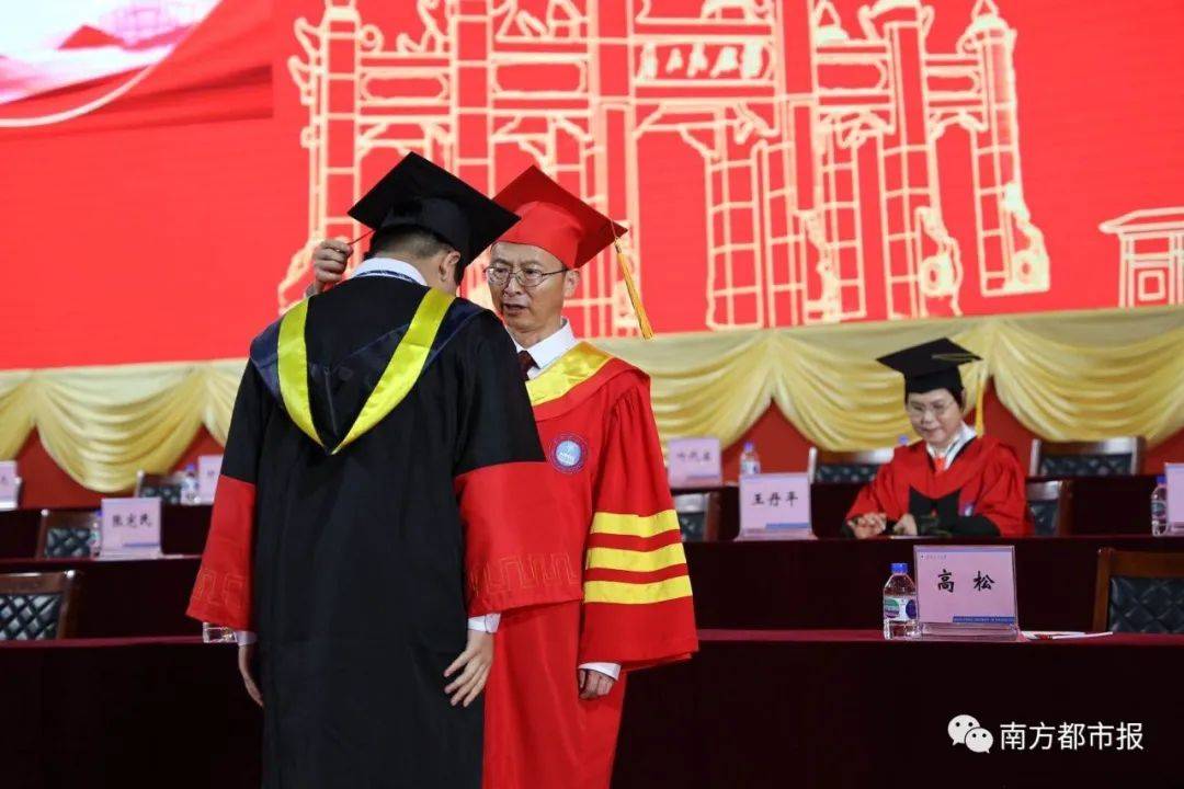 华工|把毕业生P到视频里“步入”毕业典礼会场！不愧是高科技华工