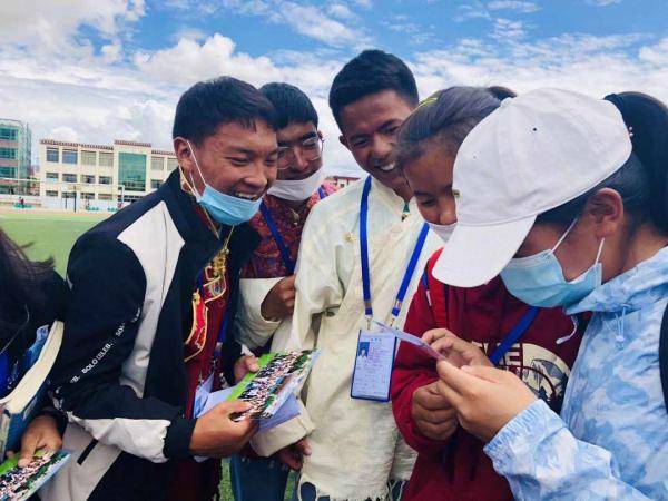 考试|高考后从学校离开，他们写下想说的话……