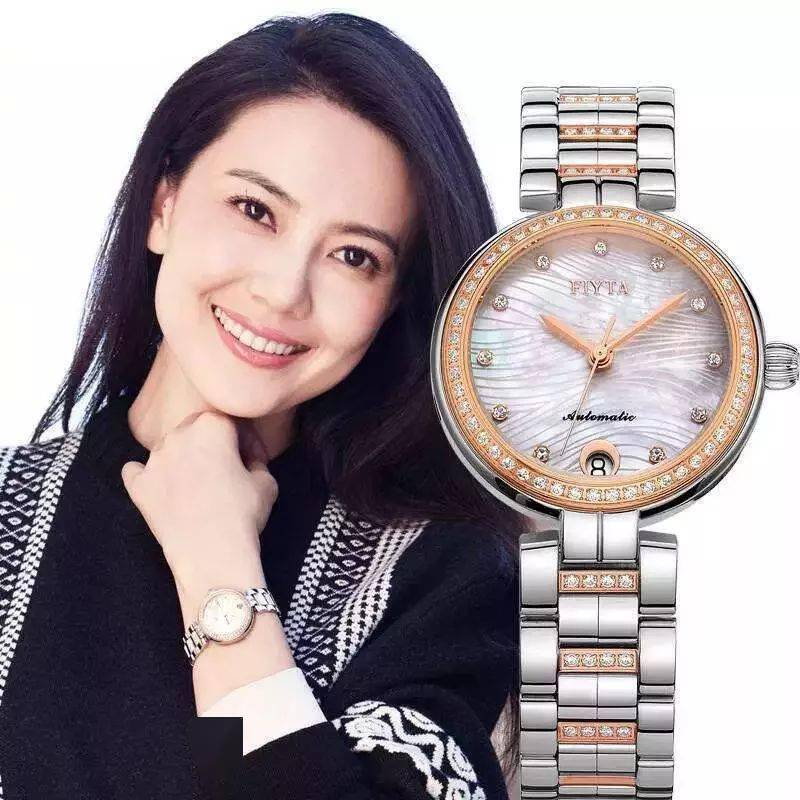 变革|戴安娜王妃的一张照片，竟引发时尚变革，高级的女人都少不了它！