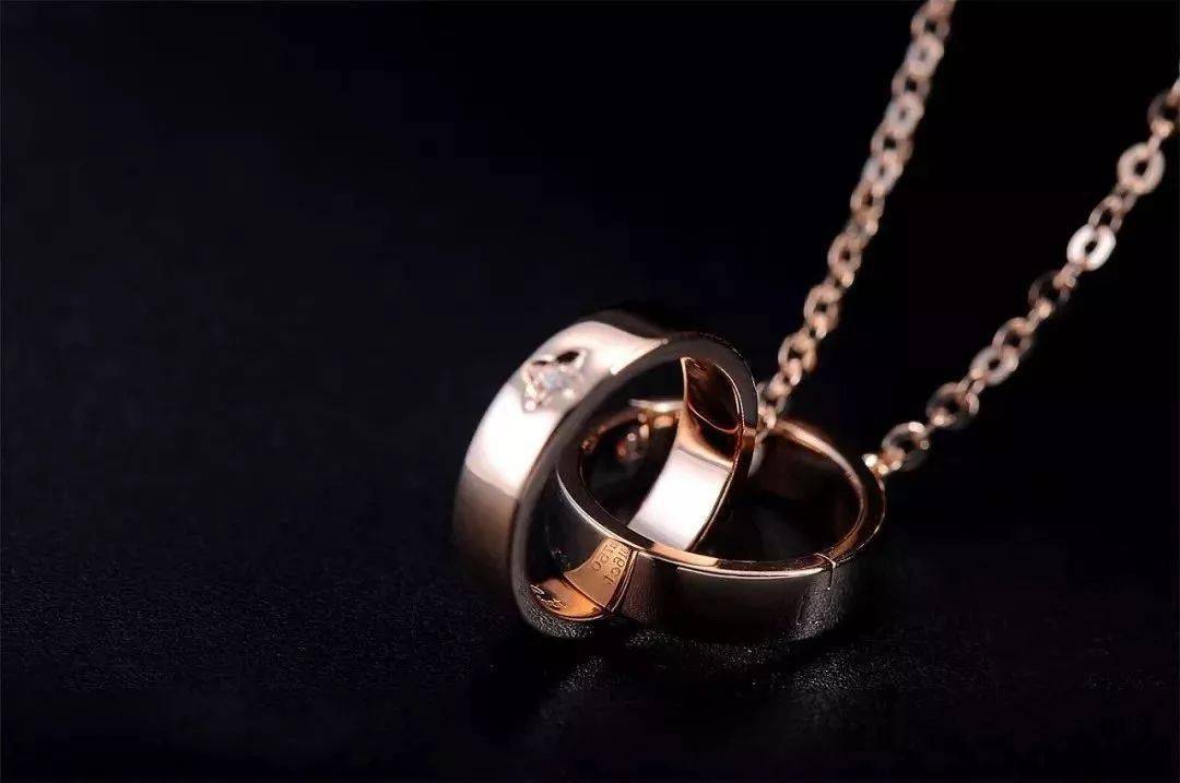 黄金|彩金戴久了竟然会掉色？不是买到假货，就是.....