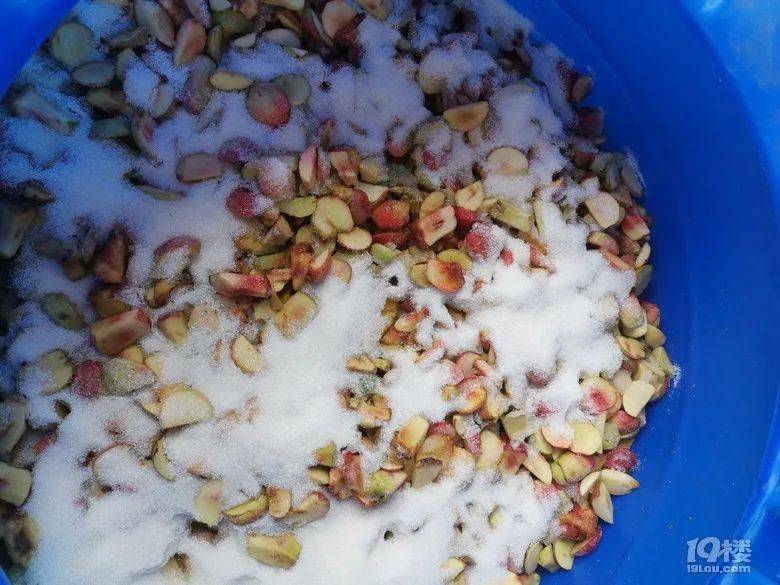 处理|用8毛一斤的次等水蜜桃酿酒好喝吗？网友回复：小心甲醛中毒