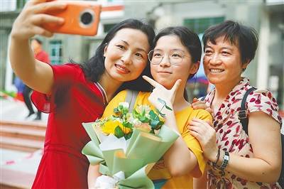 张茂|高考已结束 青春正飞扬