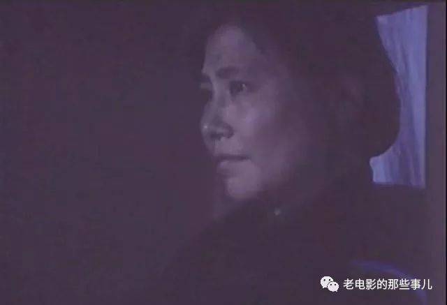 表演|60年代女星吴文华，美丽而温婉，《南海潮》主演