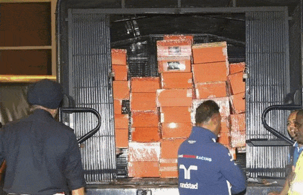 珠宝|马来西亚“范冰冰”:拥有12000件珠宝和全球最多爱马仕!难怪被抓!