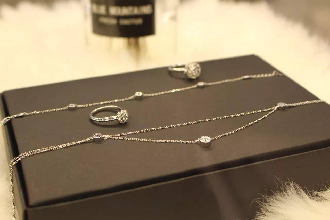 珠宝|中金珠宝冲击IPO 背靠中国黄金的“大树”能走多远？