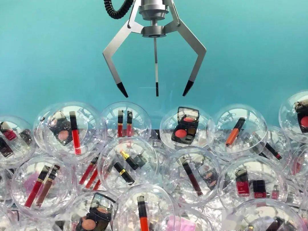 Armani|?美妆博物馆?丨当大牌们都开始认真做彩妆