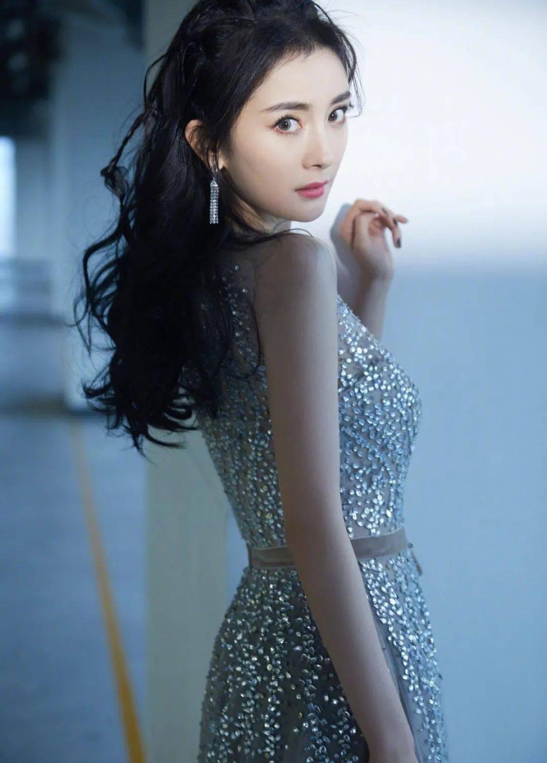 试卷|为什么我没有早点尝试卷发造型