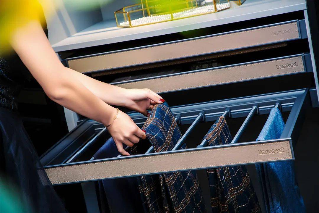 收纳|让你的衣柜配得上你光鲜亮丽的衣着