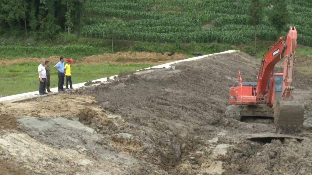 镇雄县母享镇平桥村总人口_镇雄县塘房镇凉水村