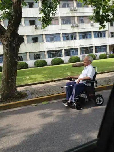 自述|纪念 | 王家范先生自述:“历史是奔流不息的”