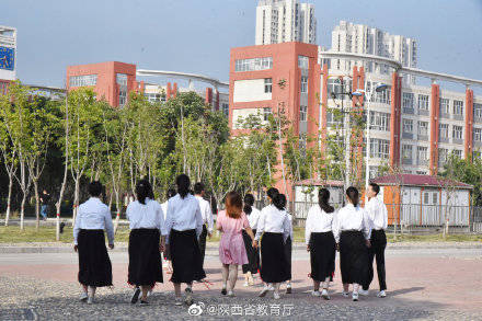 夏之|又是一年毕业季一组暖心纪念册勾起青春回忆