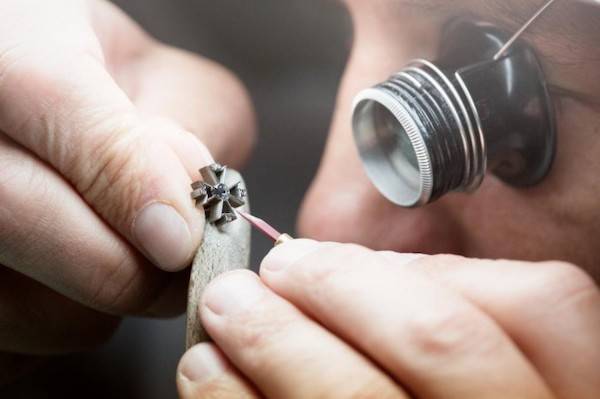 �����ӱ�ȥ���� | ��ʿ��ɽ�Ⱥ��Գ�Ϊ���ӱ��ȡ�