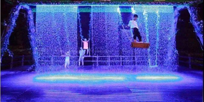 夏日夜市狂欢,网红水幕秋千,7月16日,来玩点不一样的!