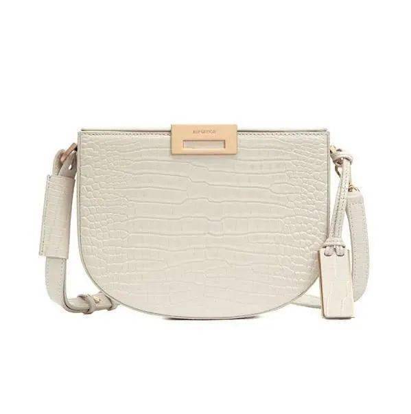 剧中|虽然是神经病，但够时髦就没关系！