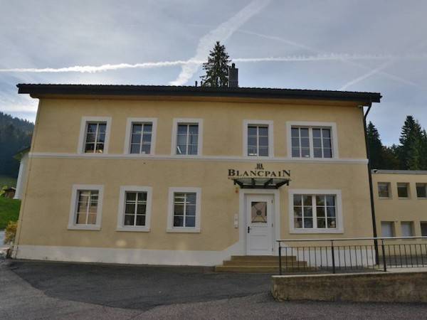 �����ӱ�ȥ���� | ��ʿ��ɽ�Ⱥ��Գ�Ϊ���ӱ��ȡ�