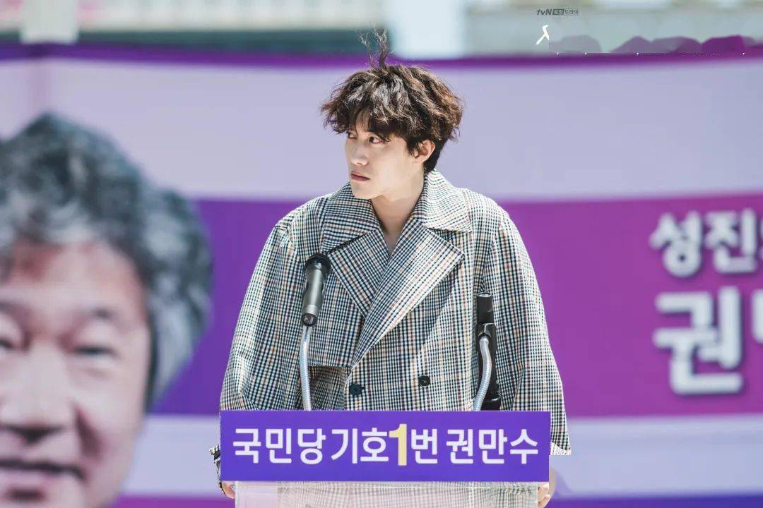 剧中|虽然是神经病，但够时髦就没关系！