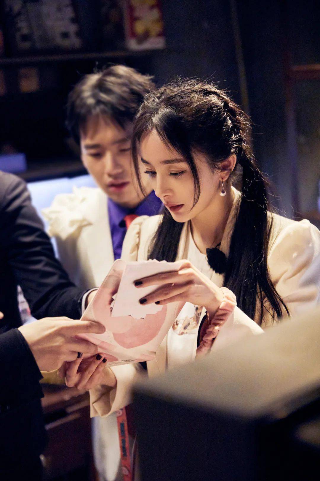 头发|又美又降温，幂姐的编发有点东西…