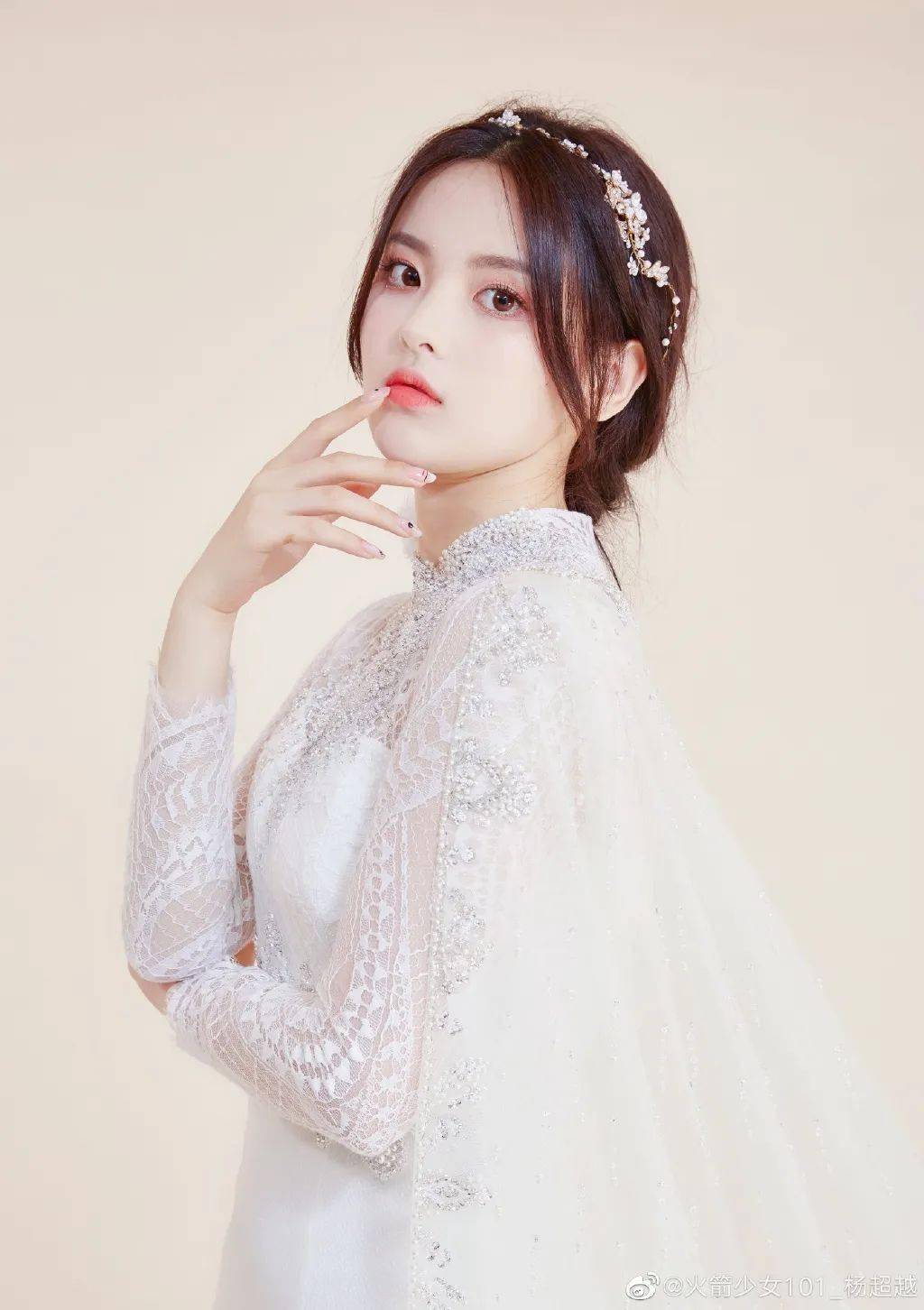 头发|又美又降温，幂姐的编发有点东西…