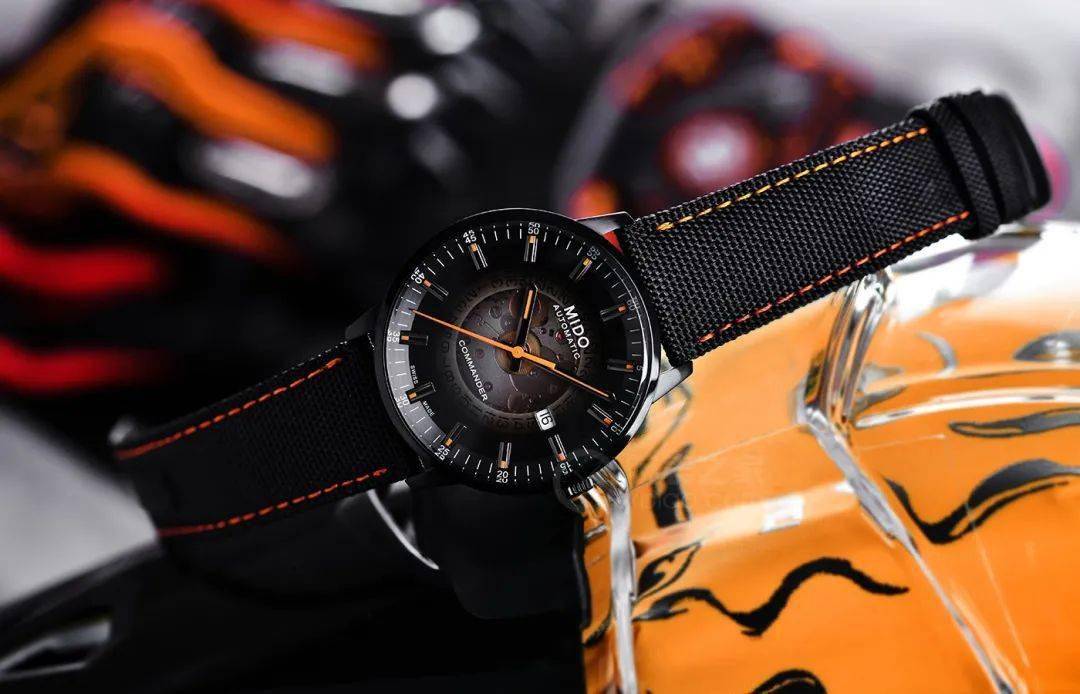 指挥官|7000多就可以买到“半透视”腕表?