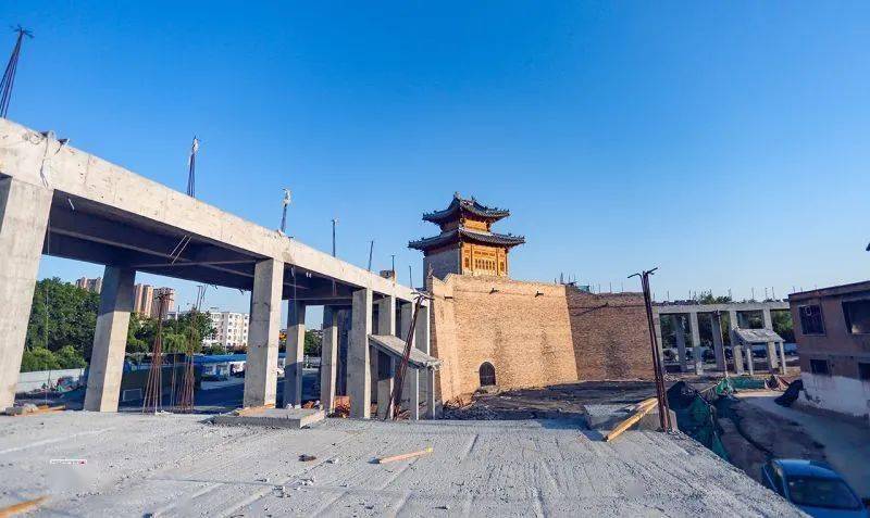 记录安阳发展脚步老城墙东南角楼建设