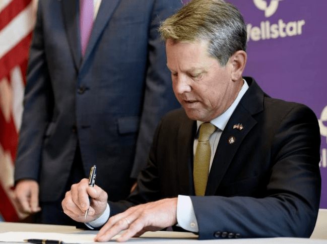 市民|美国单日新增感染者超8万，一半以上的州要求市民戴口罩