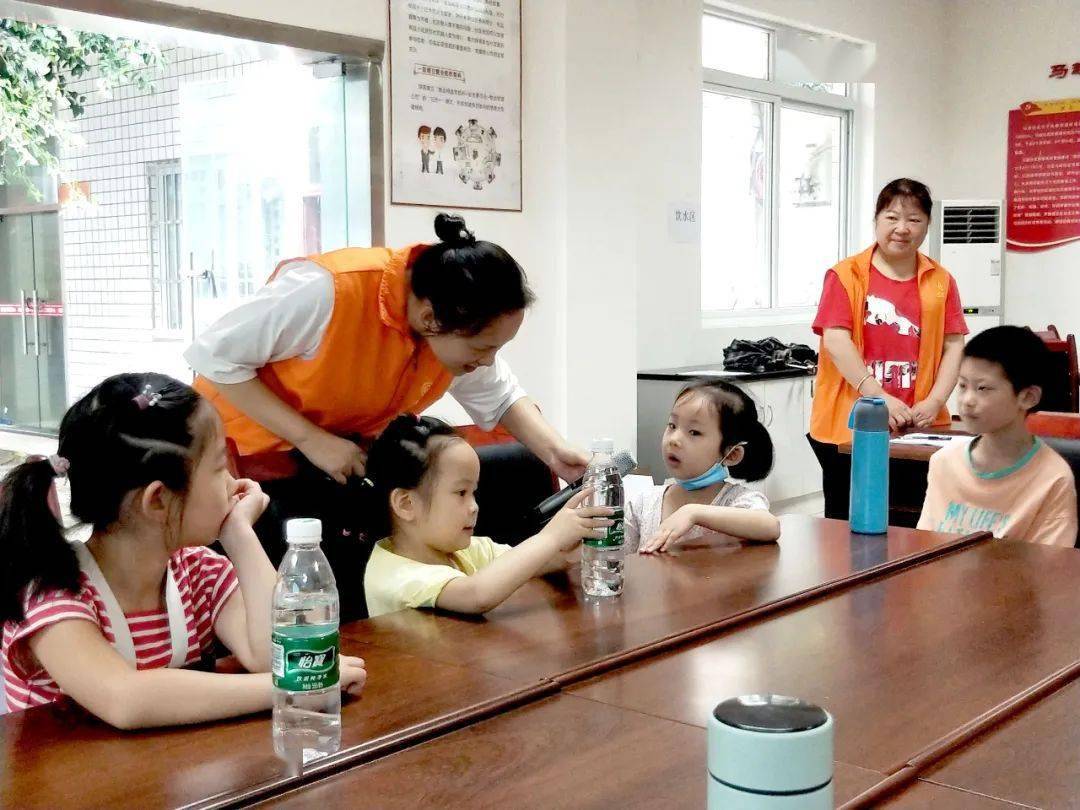 安全教育培训时间不得少于 6ca0f0bc2e254e7d9832dbdc3130f593.jpeg