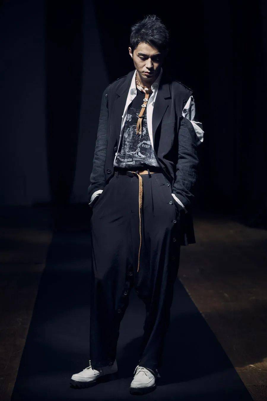 Spring|又是黑压压的一季！（山本耀司?Yohji Yamamoto Spring 春夏男装系列）