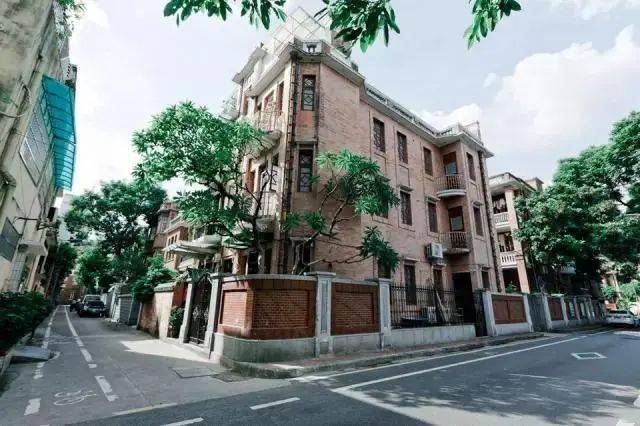 宠儿|解锁广州潮人打卡五大“宠儿”，反手给你一组潮流大片！