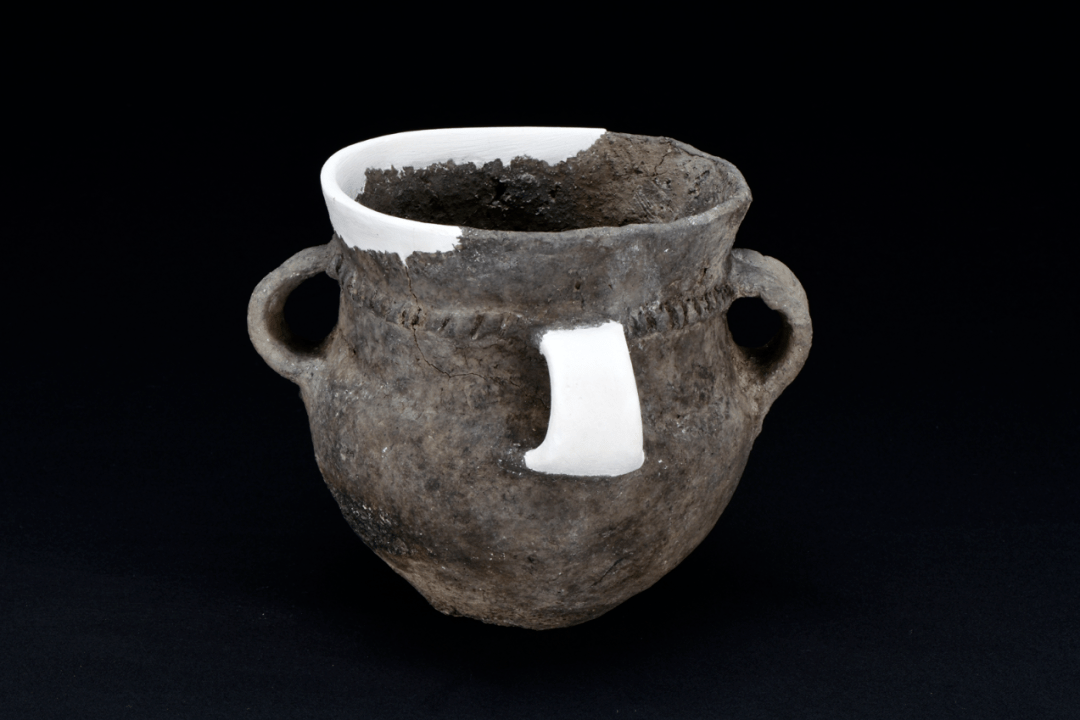 石棺|新疆发现战国时期高等级墓群，实证“山北六国”实力