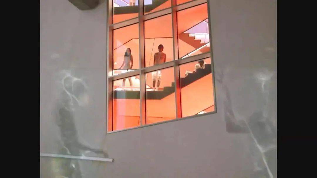 系列|PRADA 2021春夏系列 | 新一季秋衣秋裤玩出性冷淡工业风