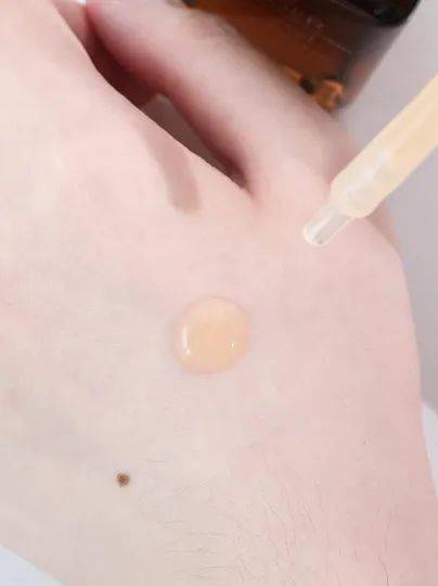 小棕|肌肤年轻7分靠后天，硬核抗老精华全新第七代小棕瓶横空出世！