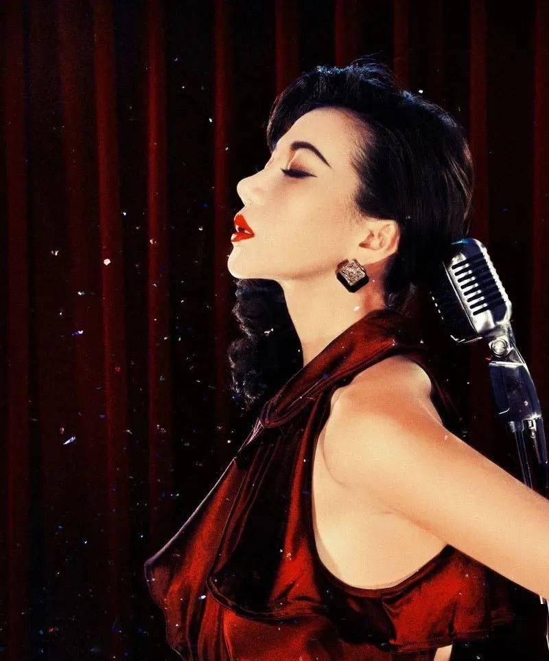 表演|“死里复活”的阿朵,才是真正的无价之姐!