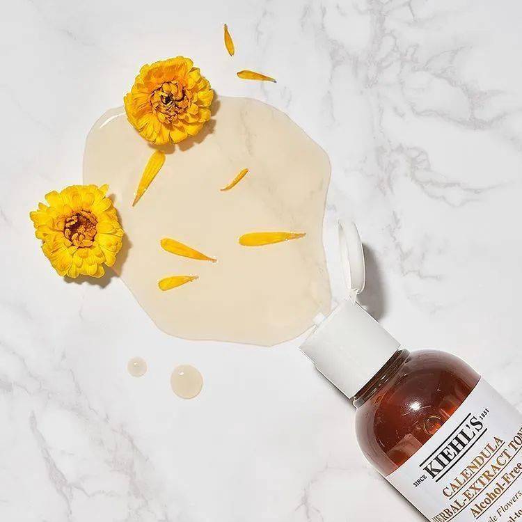 痘痘|大揭秘：她们真的从来不长痘吗？